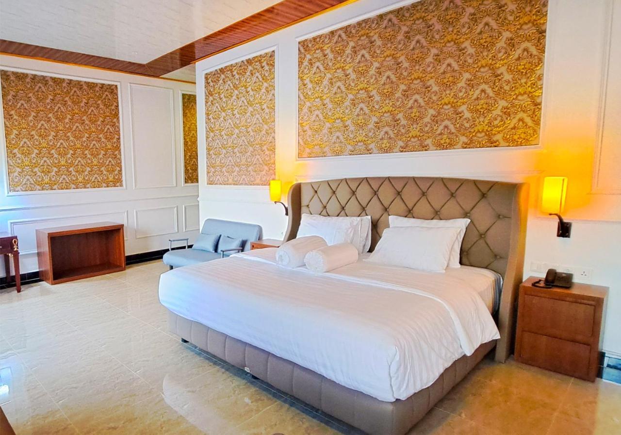 Gili Beachfront Suites Gili Trawangan Exterior photo