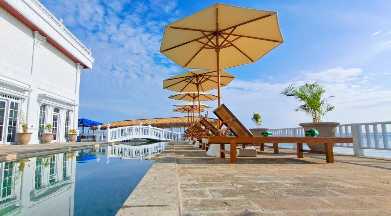 Gili Beachfront Suites Gili Trawangan Exterior photo