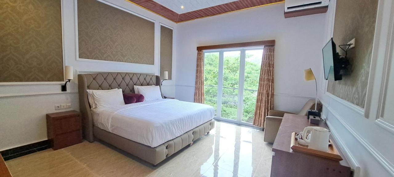 Gili Beachfront Suites Gili Trawangan Exterior photo